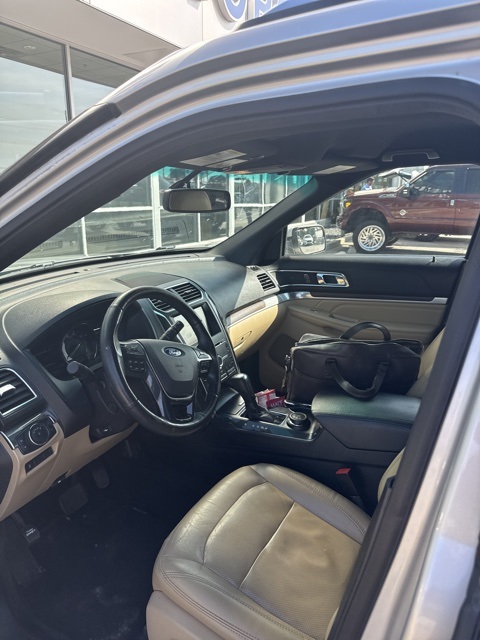 2016 Ford Explorer Limited photo 4
