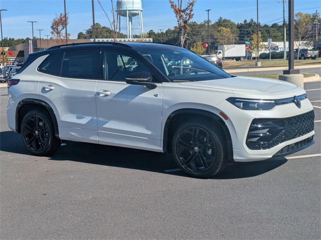 2026 Volkswagen Tiguan SE R-Line Black photo 2