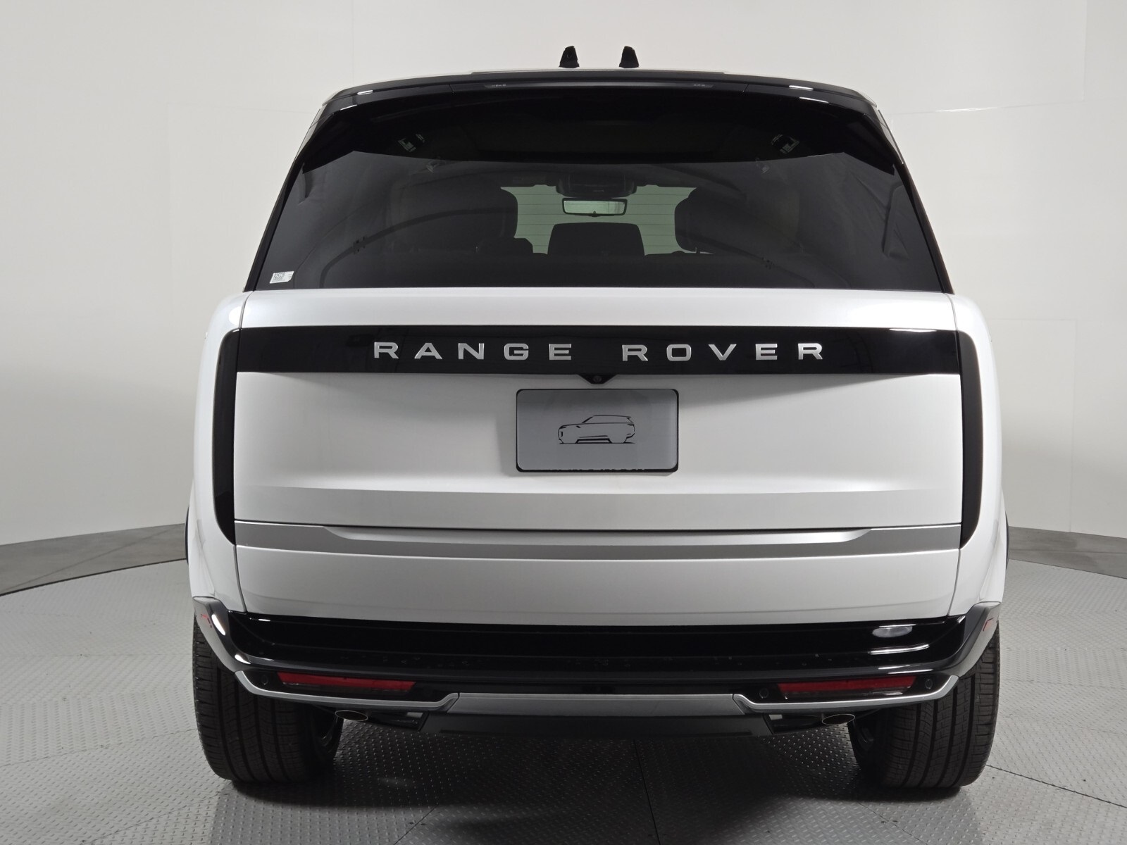 2025 Land Rover Range Rover Autobiography photo 3