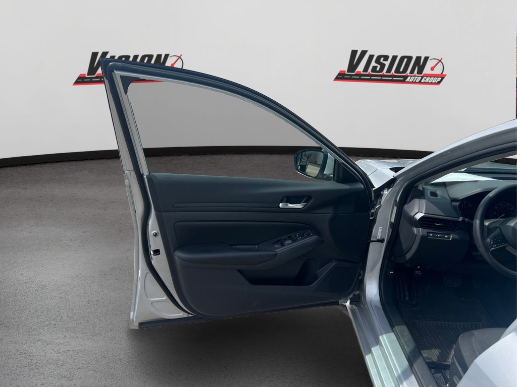 2022 Nissan Altima 2.5 S photo 19