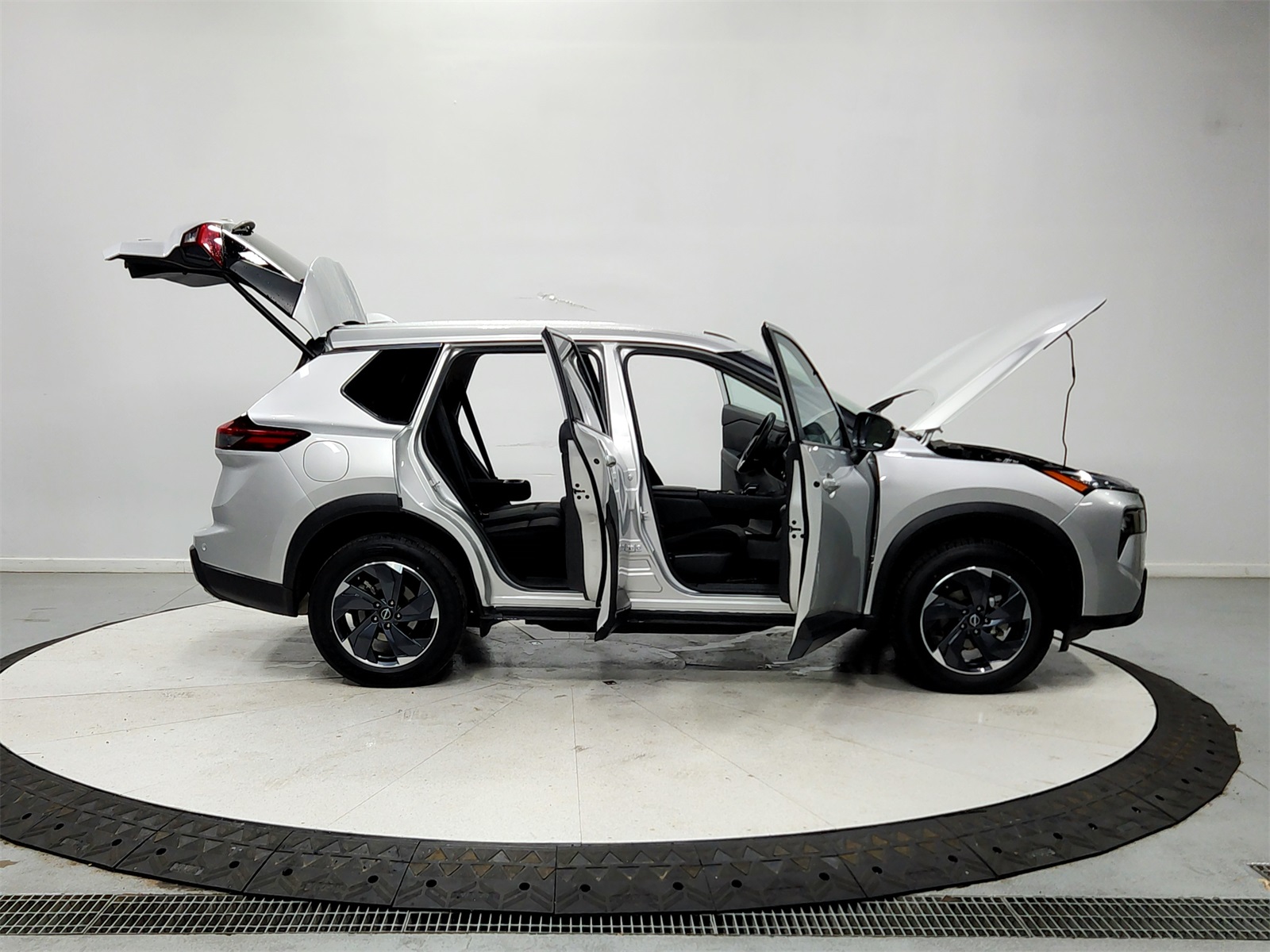 2024 Nissan Rogue SV photo 14