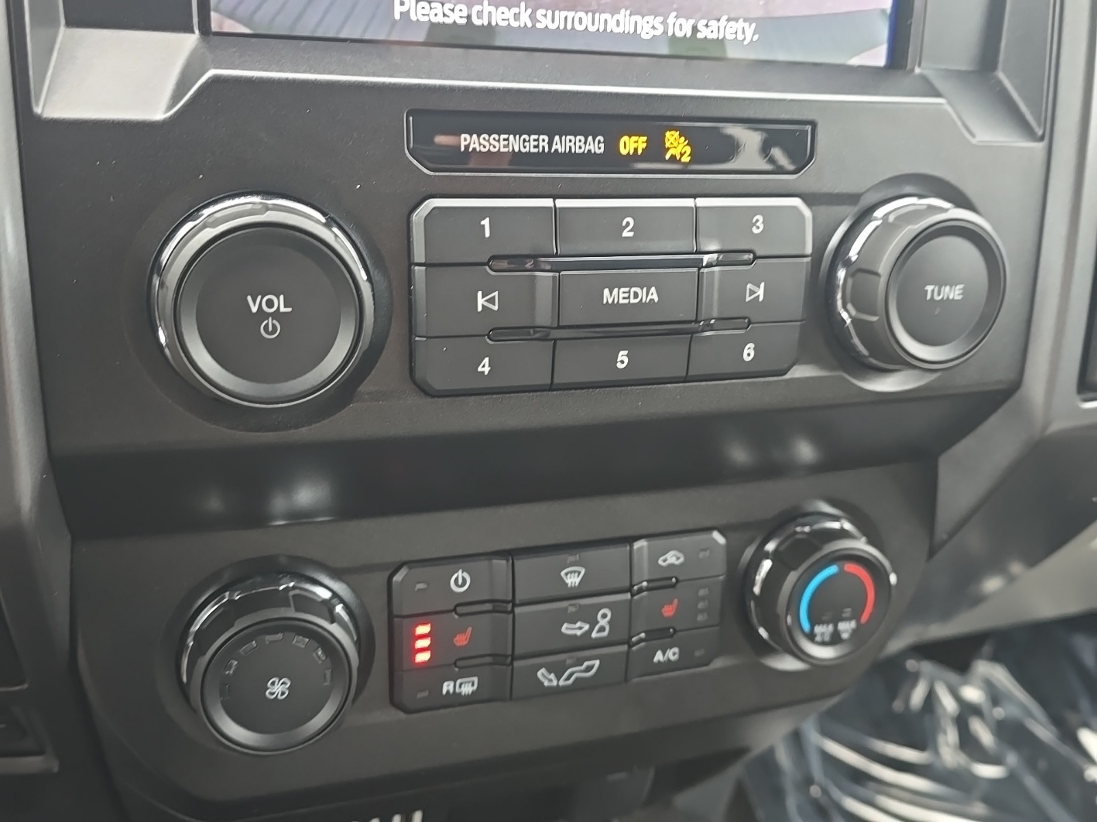 2019 Ford F-150 XLT photo 21