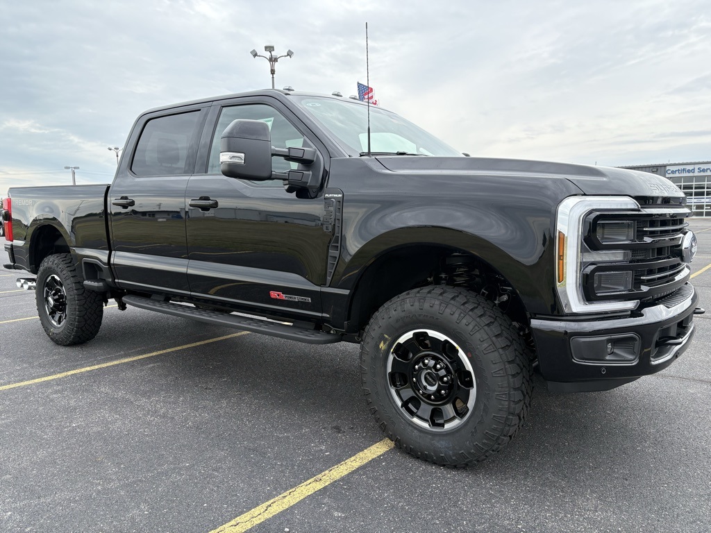 2026 Ford F-350 Platinum photo 3