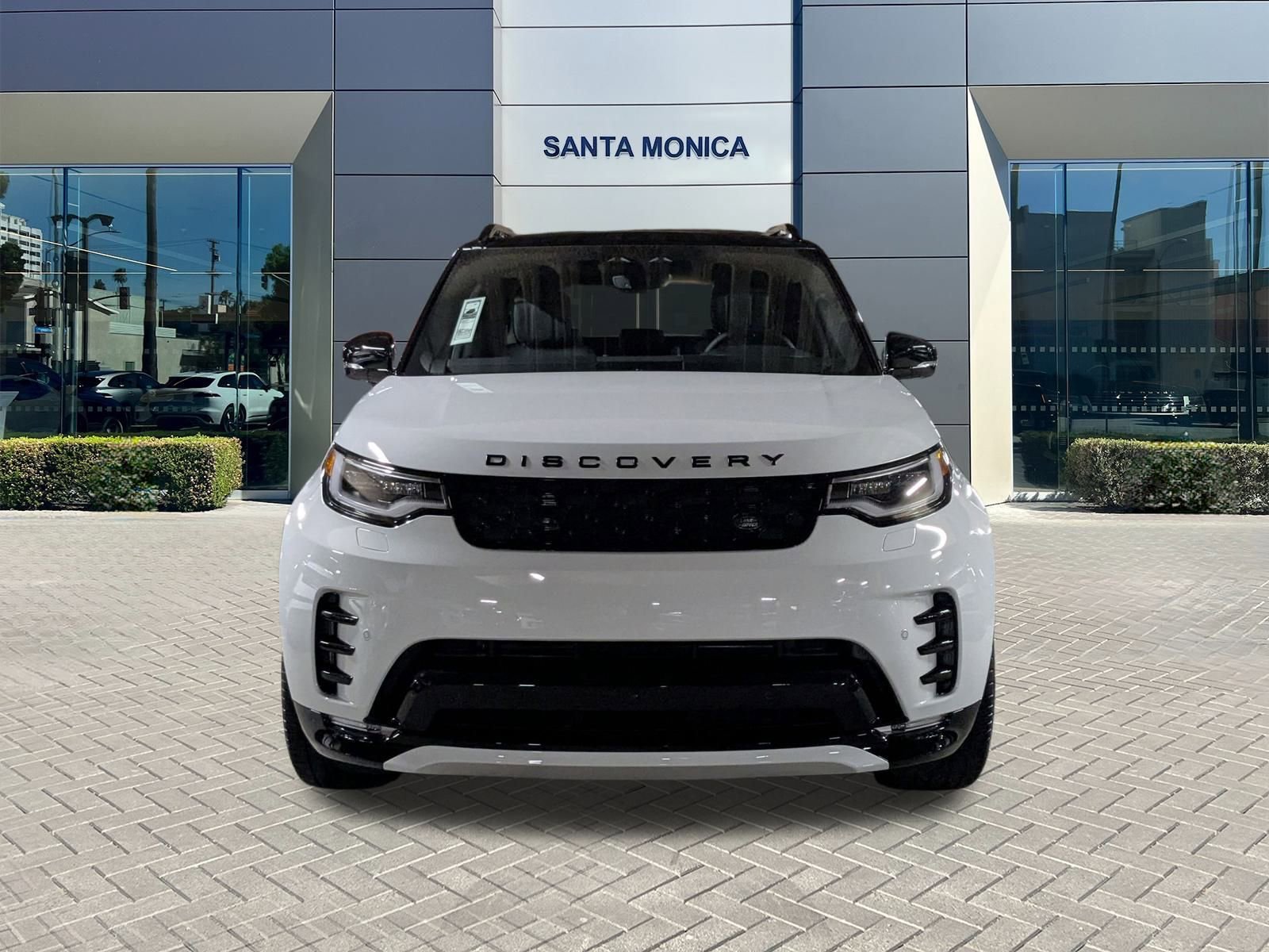 2025 Land Rover Discovery SE photo 3