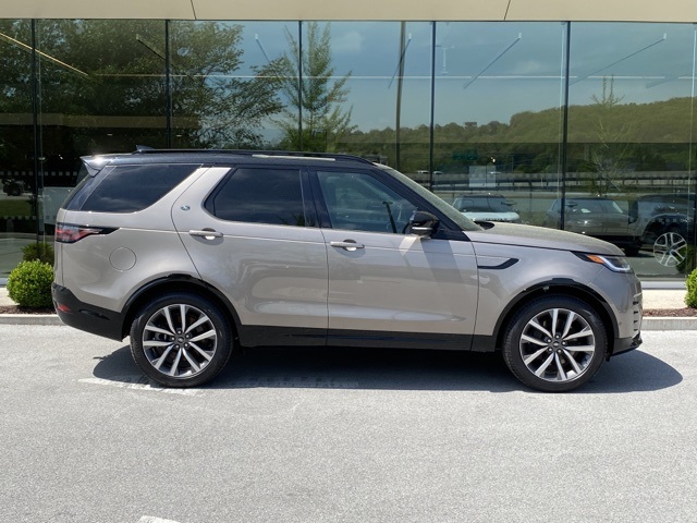 2025 Land Rover Discovery SE photo 7