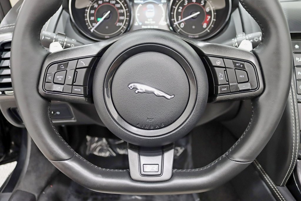 2016 Jaguar F-TYPE R photo 15