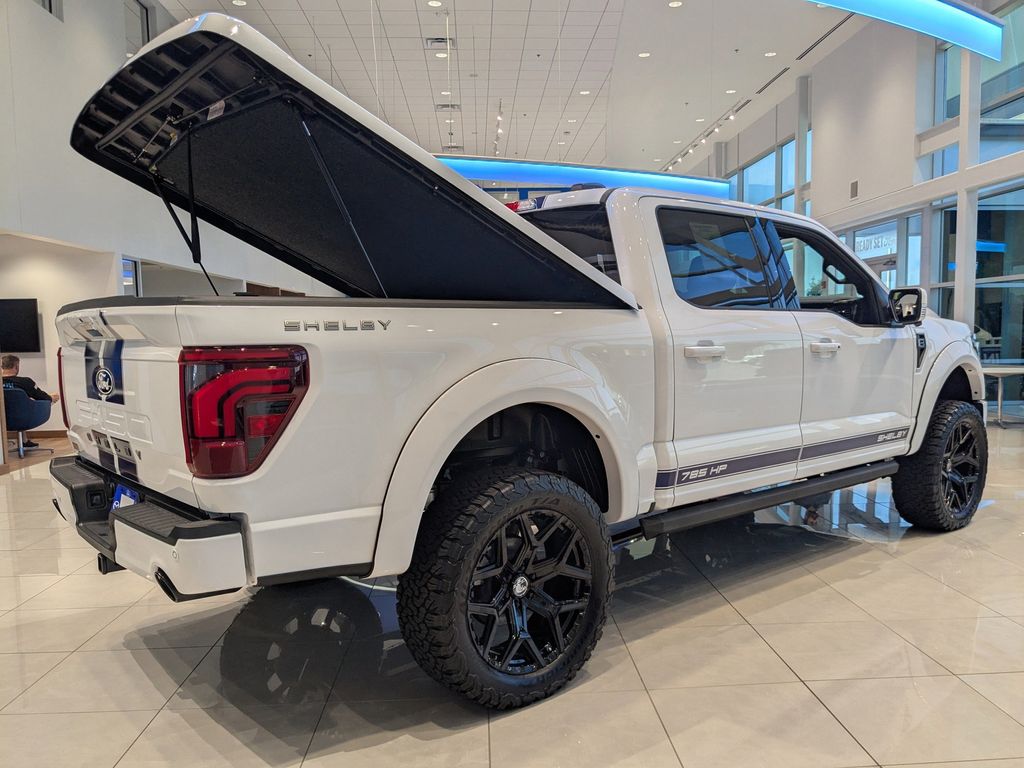 2025 Ford F-150 Lariat photo 3