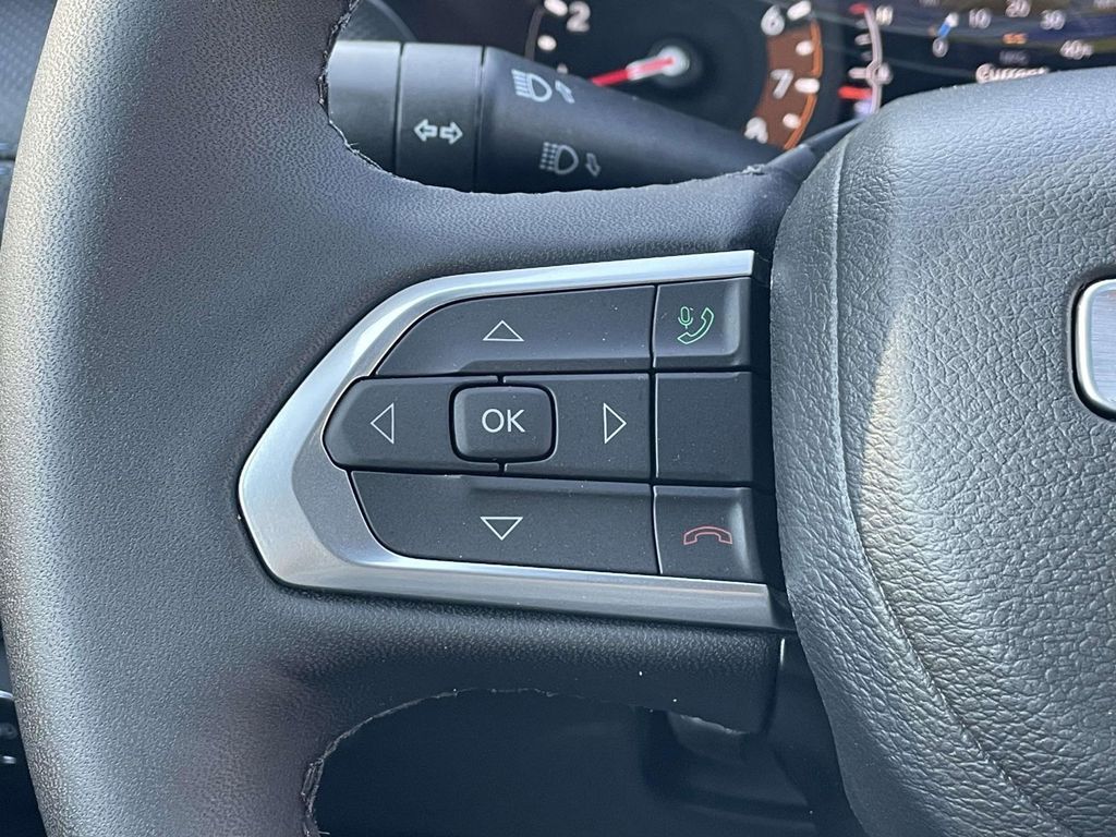 2025 Jeep Compass Latitude photo 26