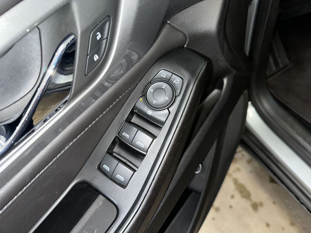 2023 Chevrolet Traverse Cloth photo 4