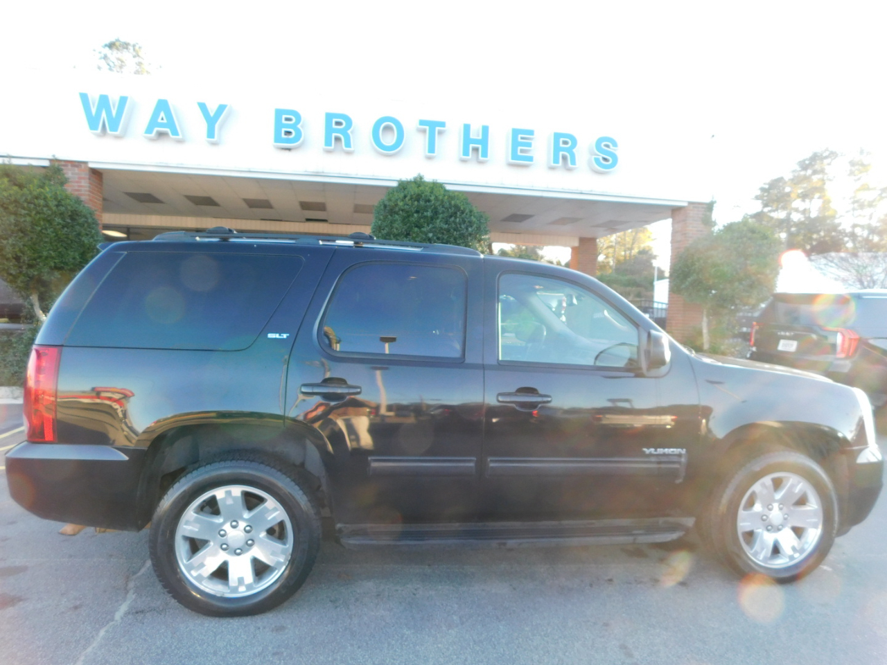 2011 GMC Yukon SLT's photo