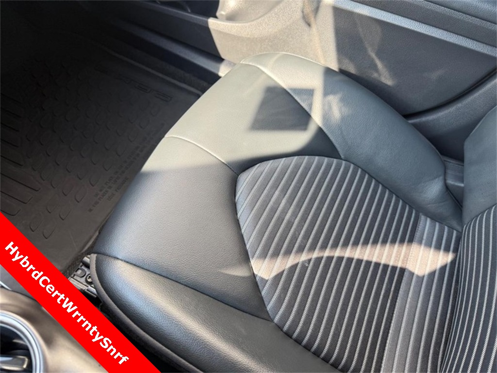 2024 Toyota Camry Hybrid SE photo 24