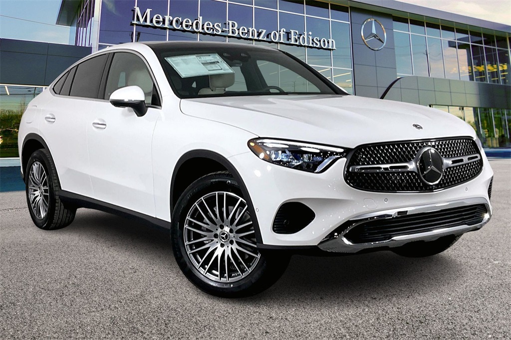 2026 Mercedes-Benz GLC Coupe GLC 300's photo