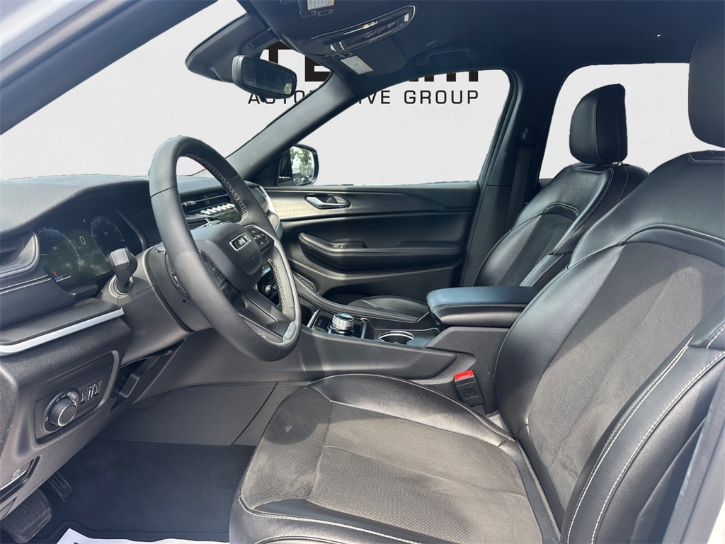 2024 Jeep Grand Cherokee Altitude photo 19