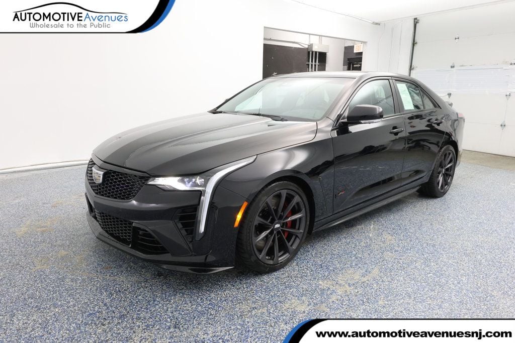 2025 Cadillac CT4 V-Series Blackwing's photo