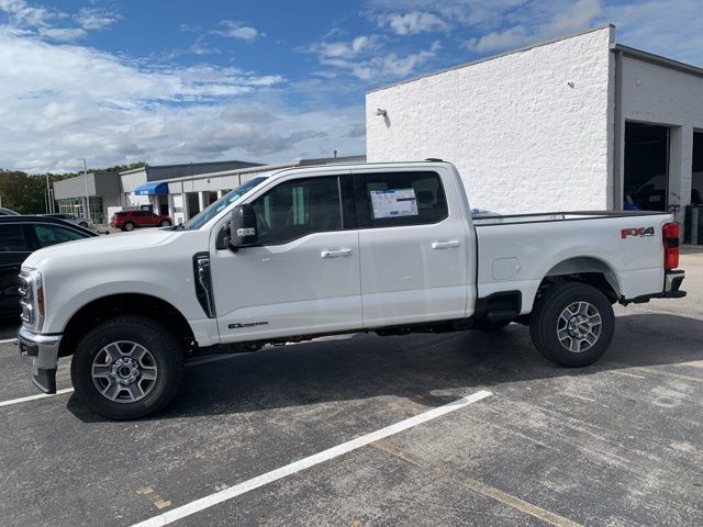2026 Ford F-350 Lariat photo 4