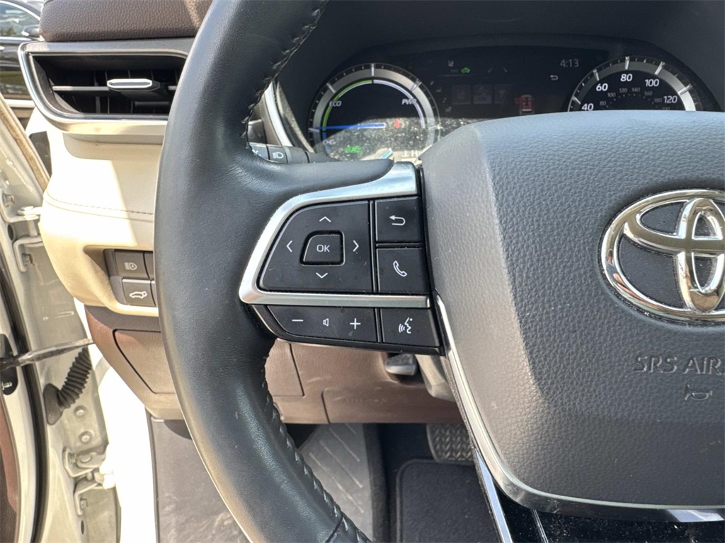 2021 Toyota Highlander Hybrid Limited photo 22