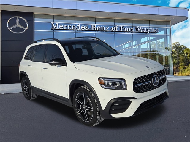 2023 Mercedes-Benz GLB Base's photo