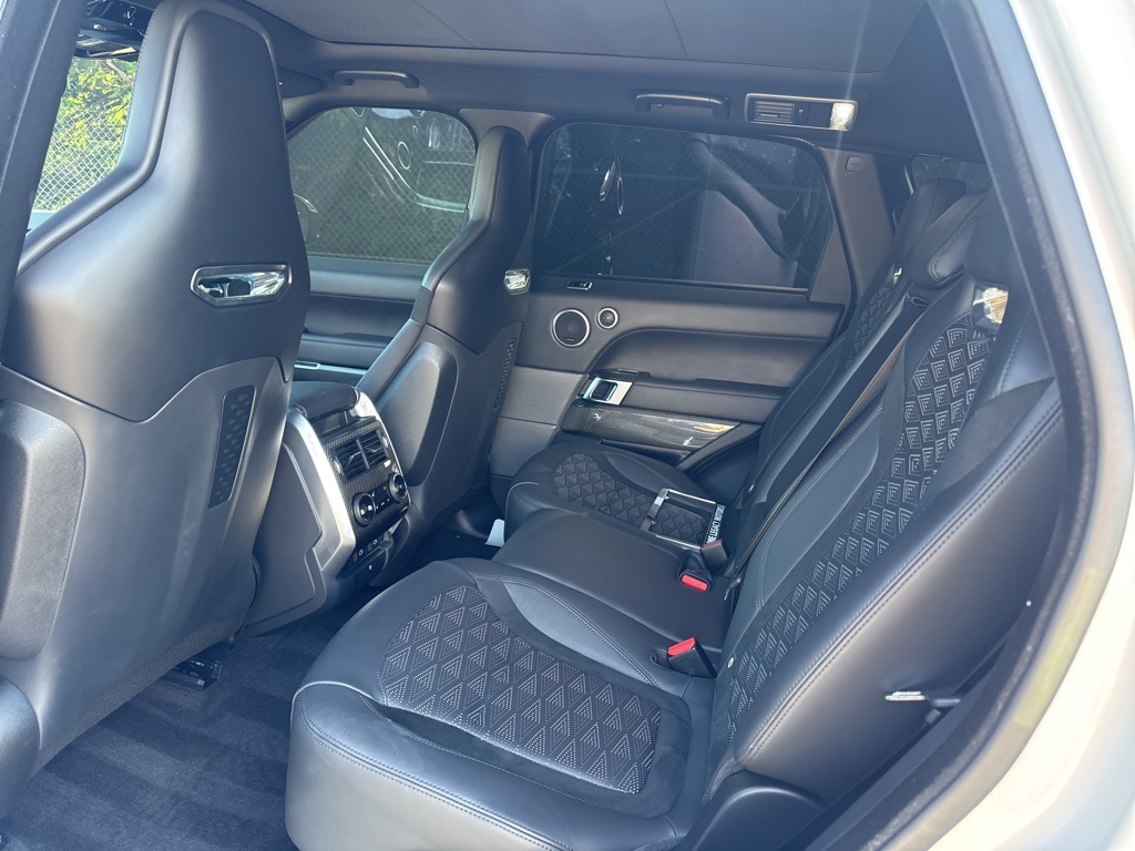 2022 Land Rover Range Rover Sport SVR photo 9