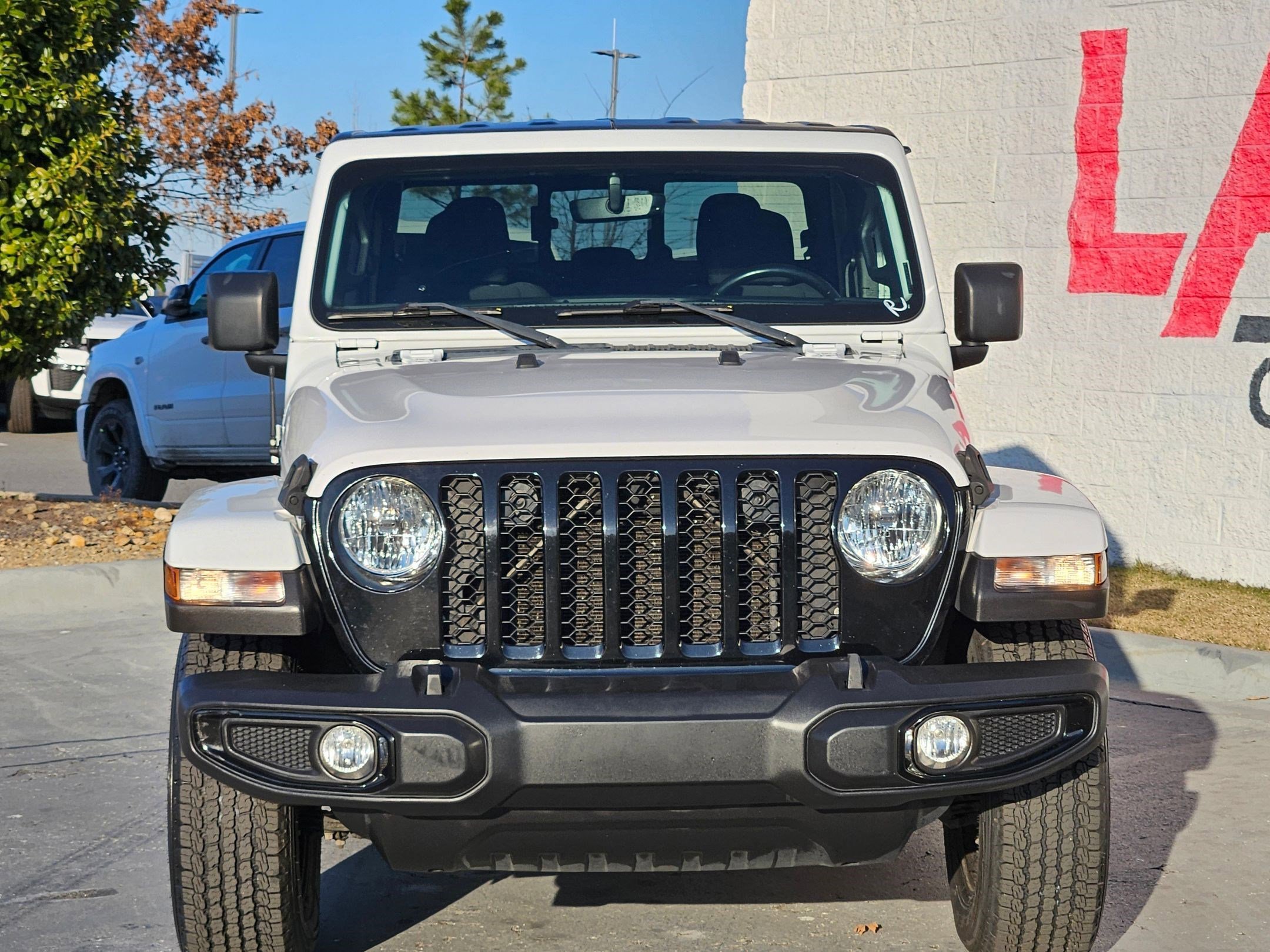 Used 2022 Jeep Gladiator Altitude with VIN 1C6HJTAG2NL125172 for sale in Little Rock