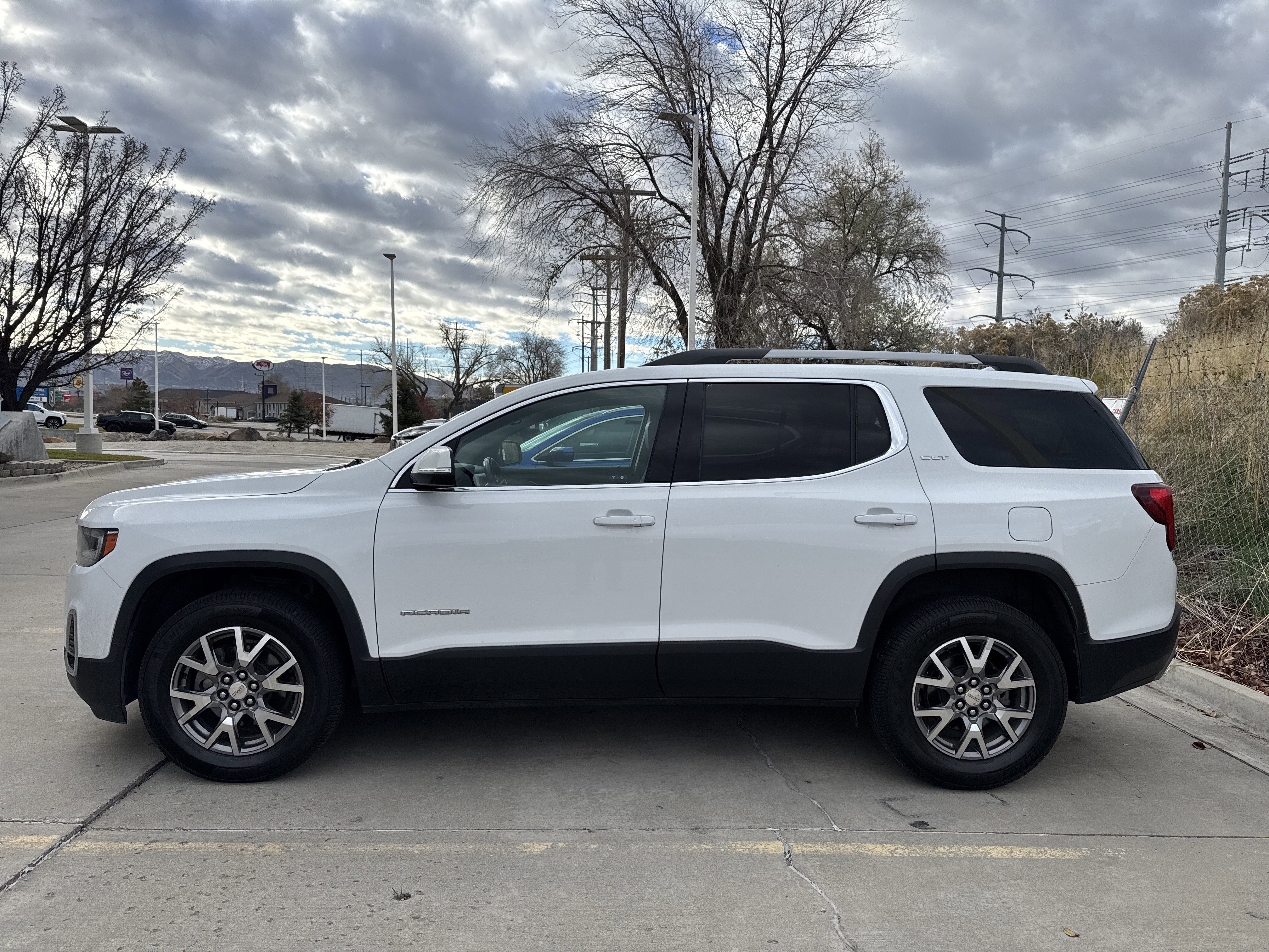 Used 2020 GMC Acadia SLT with VIN 1GKKNML47LZ199293 for sale in North Salt Lake, UT