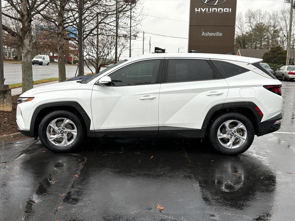 2022 Hyundai Tucson SE photo 2