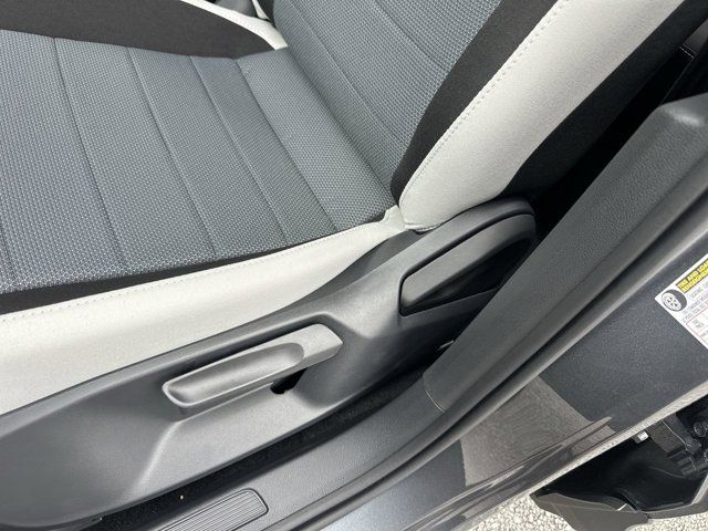 2025 Volkswagen Taos S photo 4