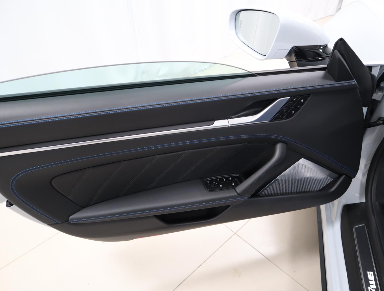 2023 Porsche 911 Turbo S Cabriolet photo 14