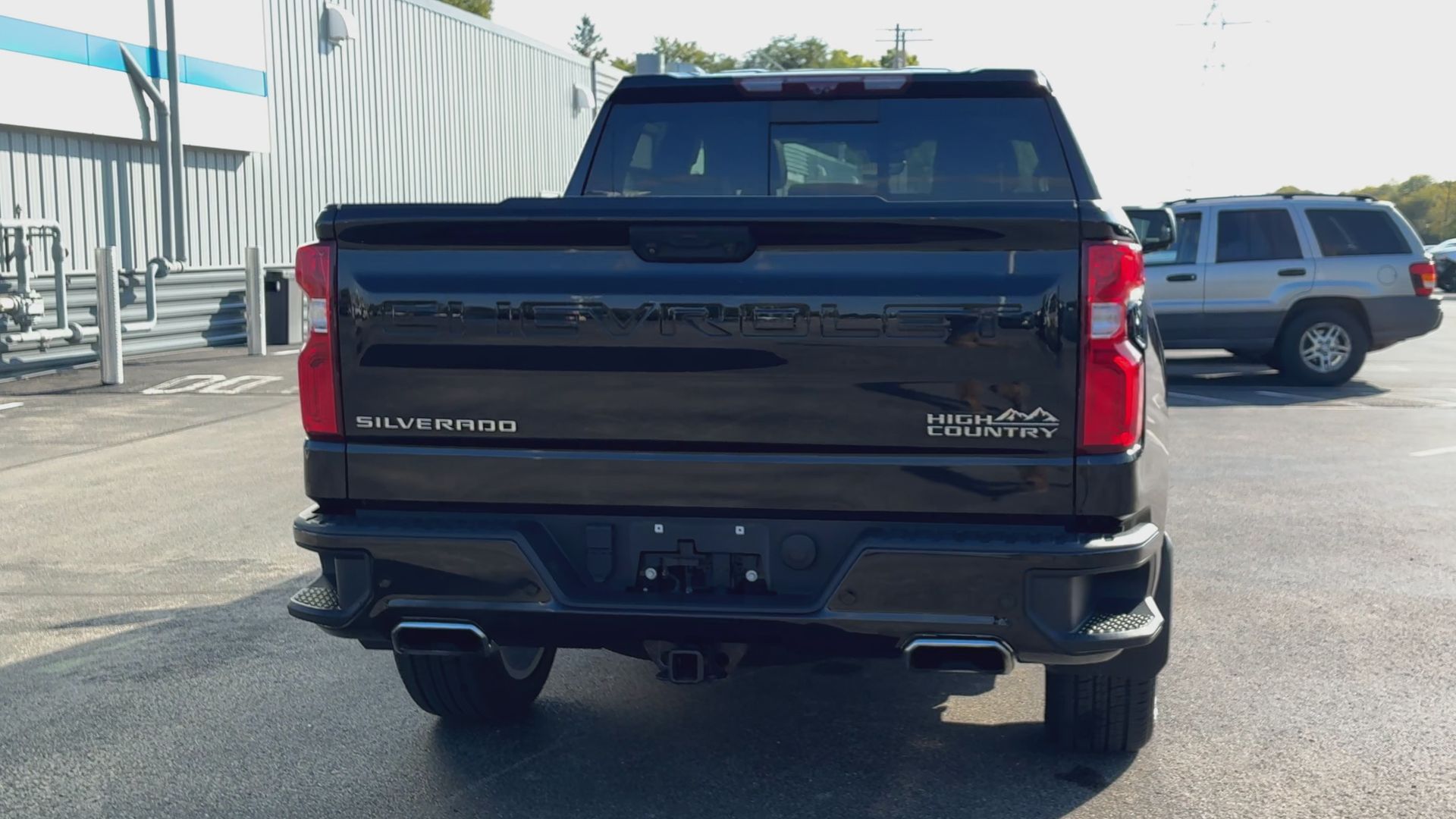 2022 Chevrolet Silverado 1500 High Country photo 3