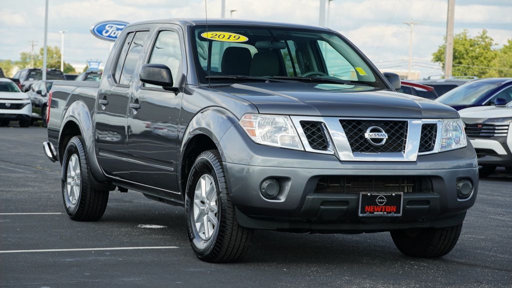 2019 Nissan Frontier SV photo 2