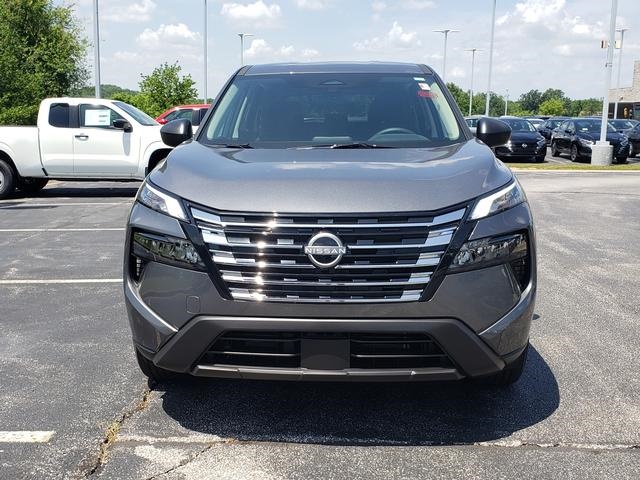 2025 Nissan Rogue S photo 2