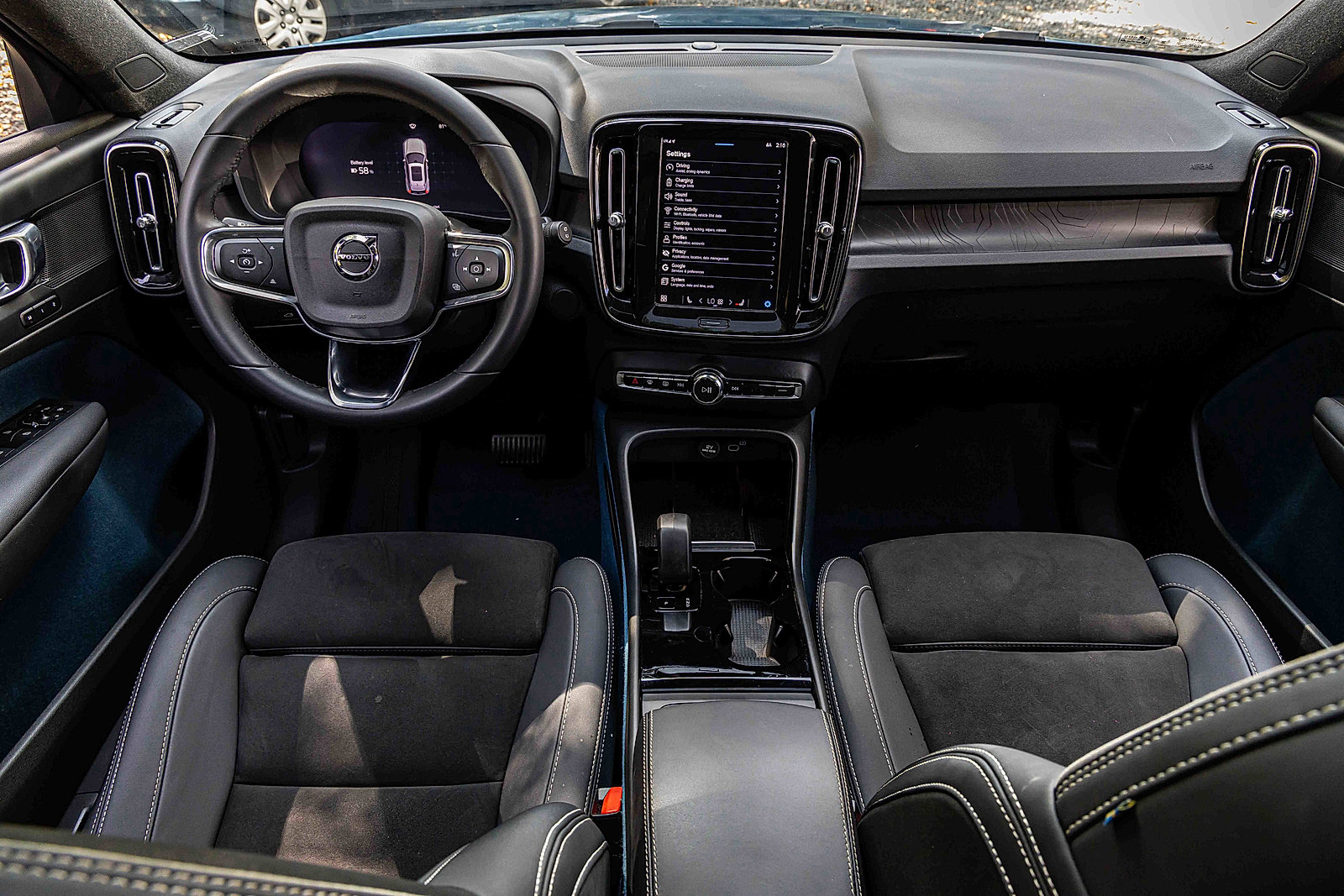 2023 Volvo XC40 Recharge Plus photo 19