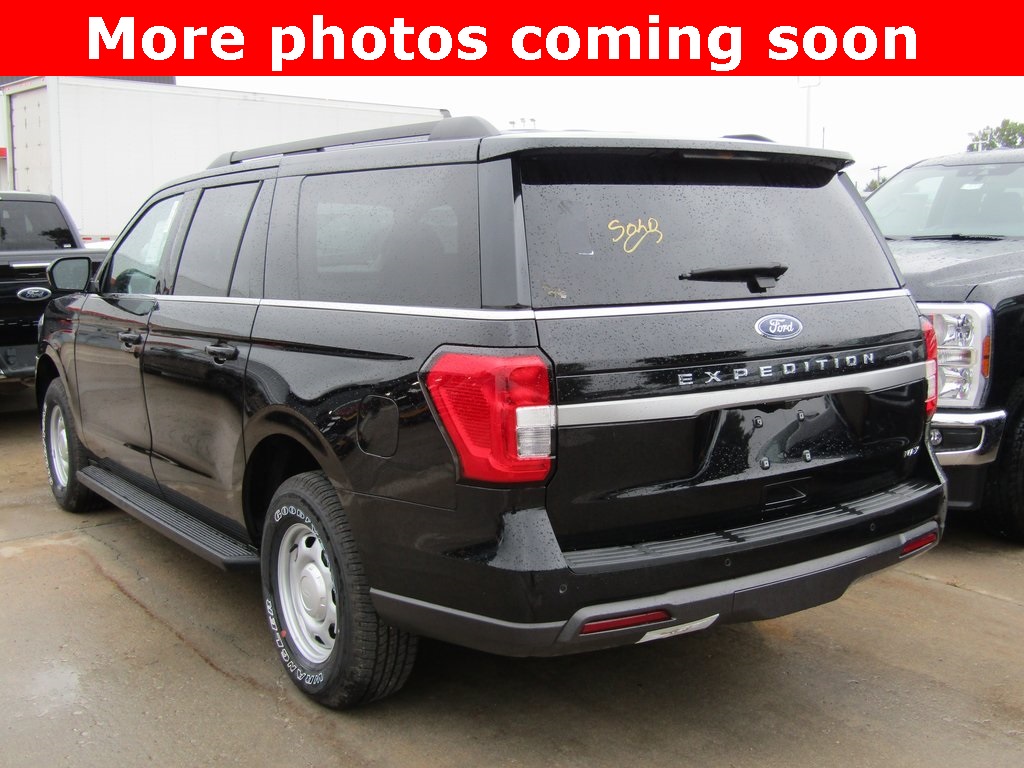 2023 Ford Expedition MAX XL photo 3