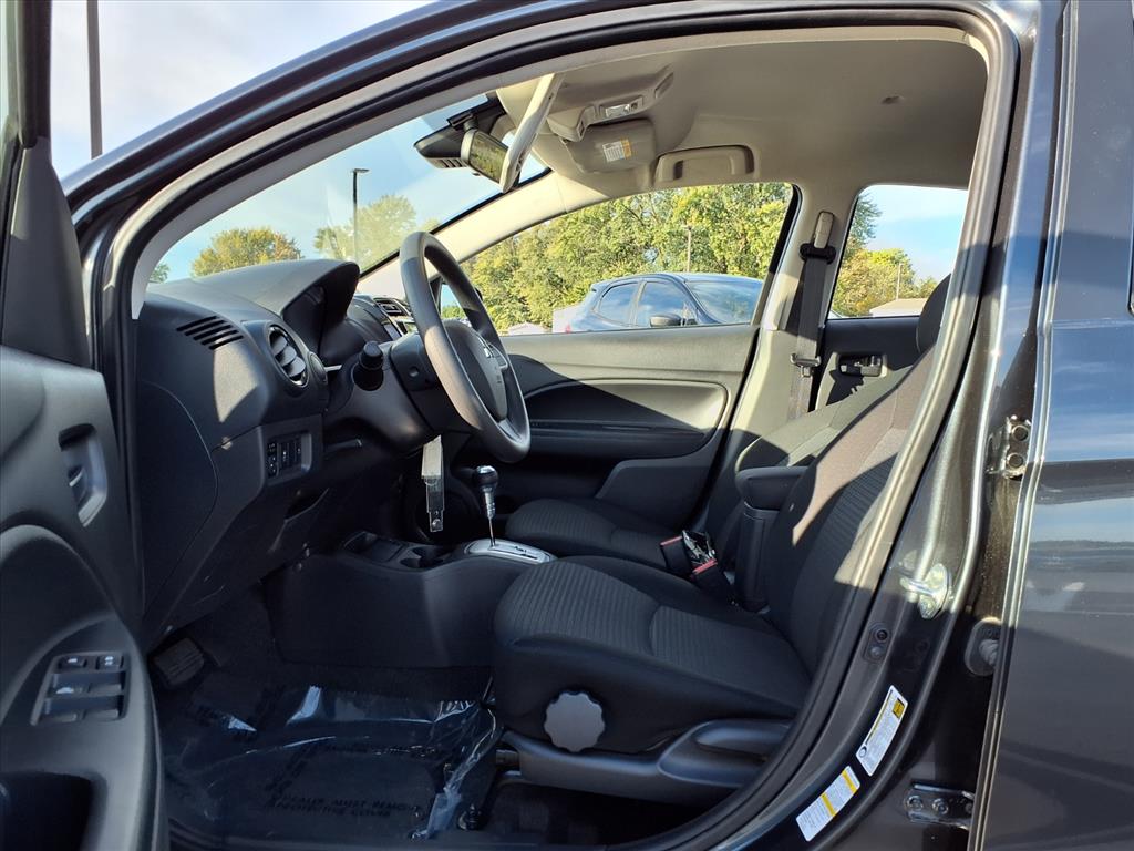 2024 Mitsubishi Mirage G4 ES photo 3