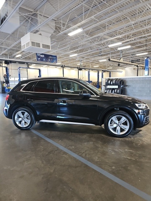 2018 Audi Q5 2.0T Premium Plus photo 4