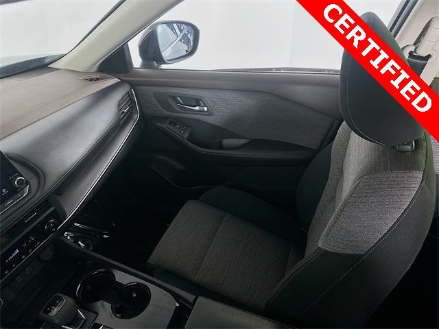 2023 Nissan Rogue SV photo 16