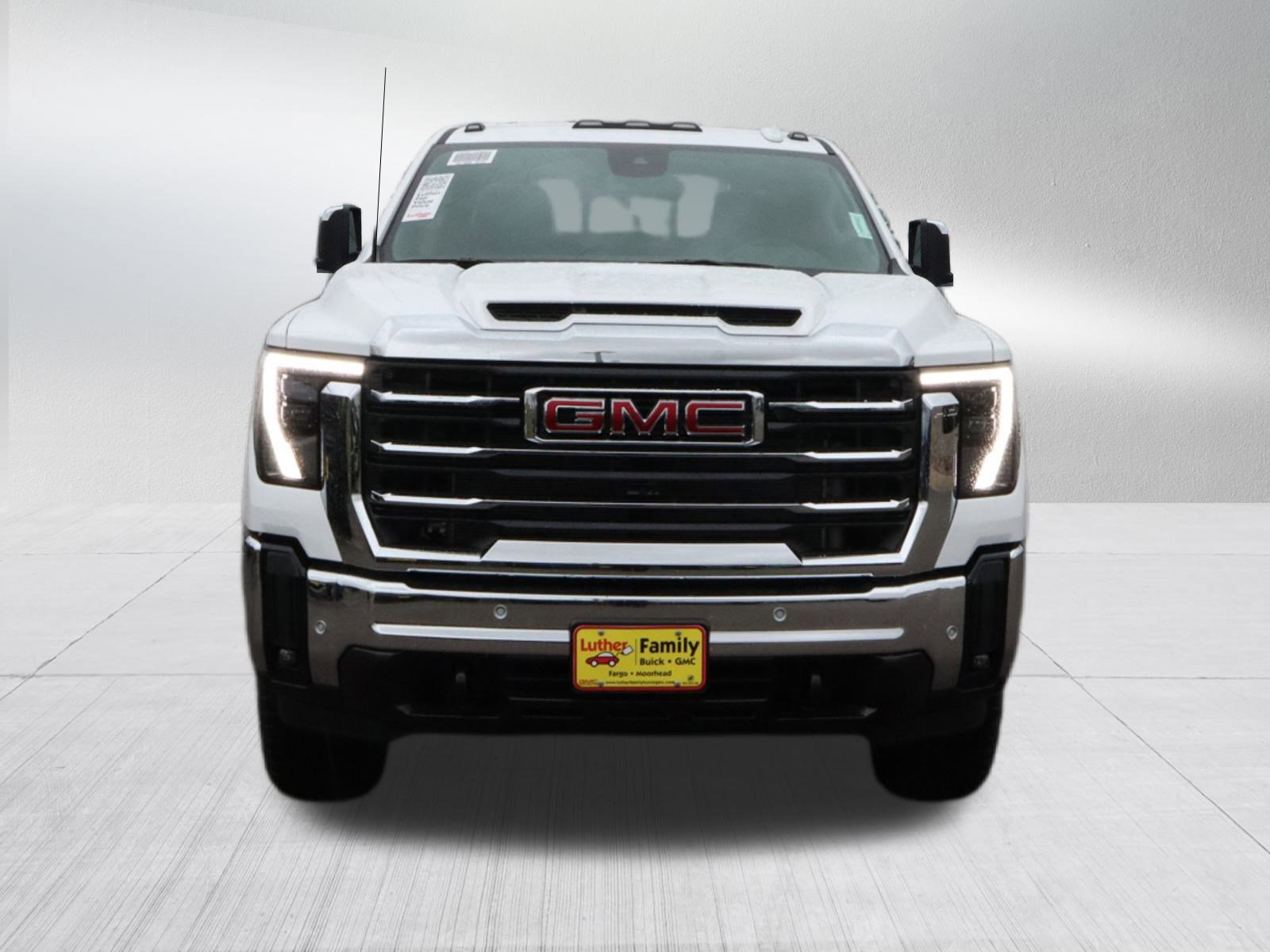2026 Gmc Sierra 3500 HD SLT photo 2