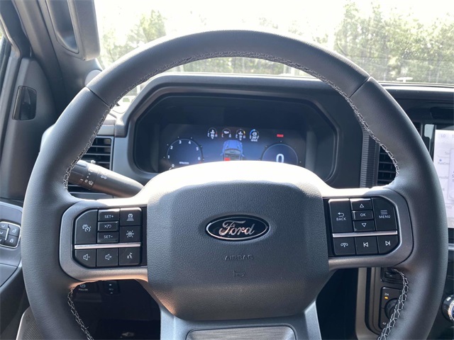 2025 Ford F-150 Lariat photo 16
