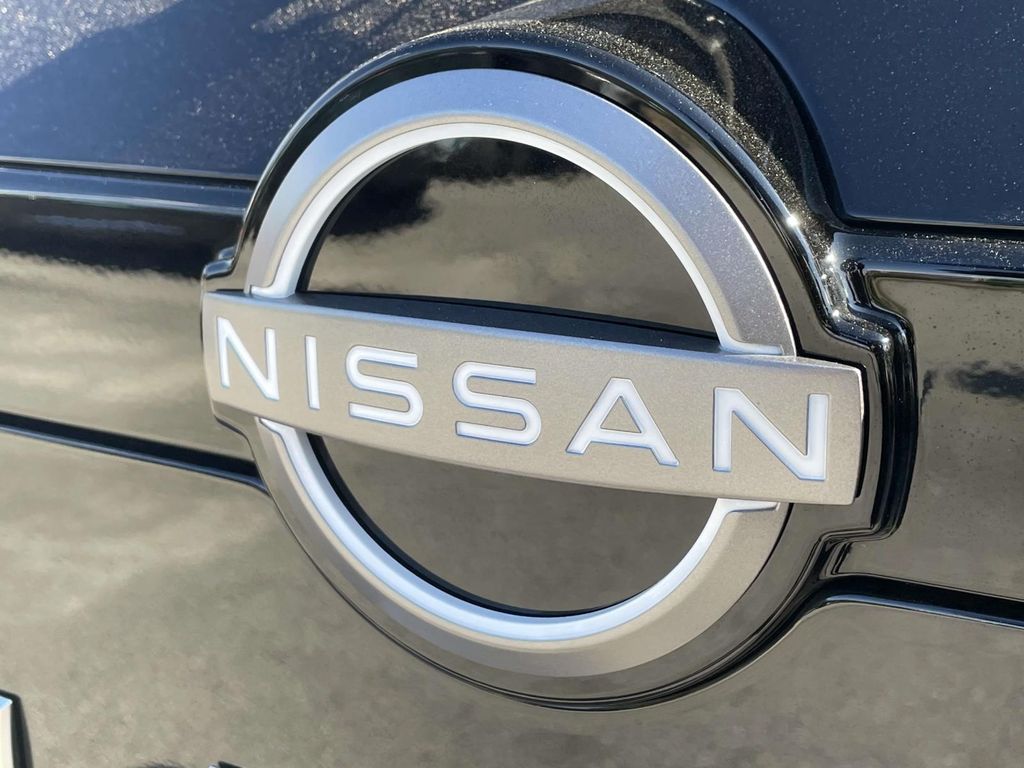 2025 Nissan Pathfinder SL photo 4