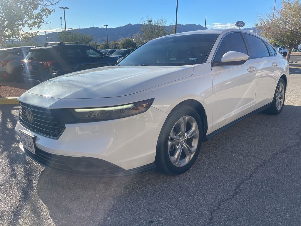 2023 Honda Accord LX photo 3