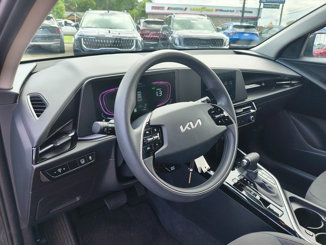 2024 Kia Niro LX photo 9