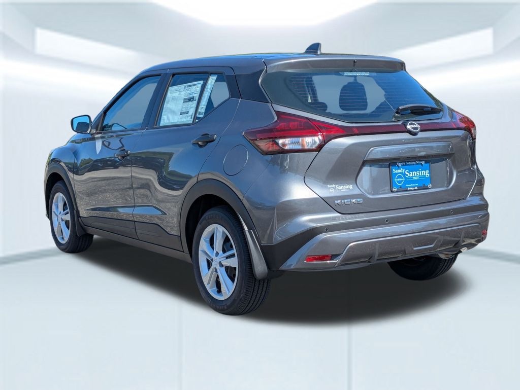 2025 Nissan Kicks Play S photo 3