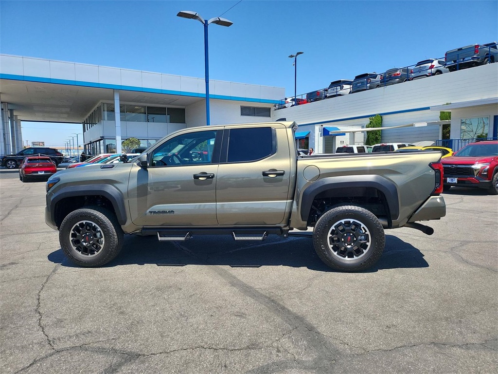 2025 Toyota Tacoma photo 31