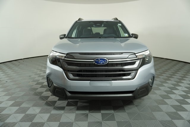 2025 Subaru Forester Premium photo 2