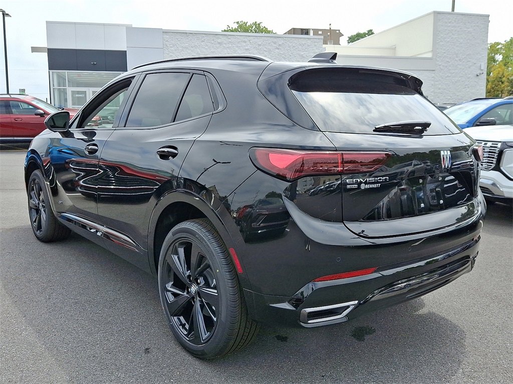2025 Buick Envision Sport Touring photo 3