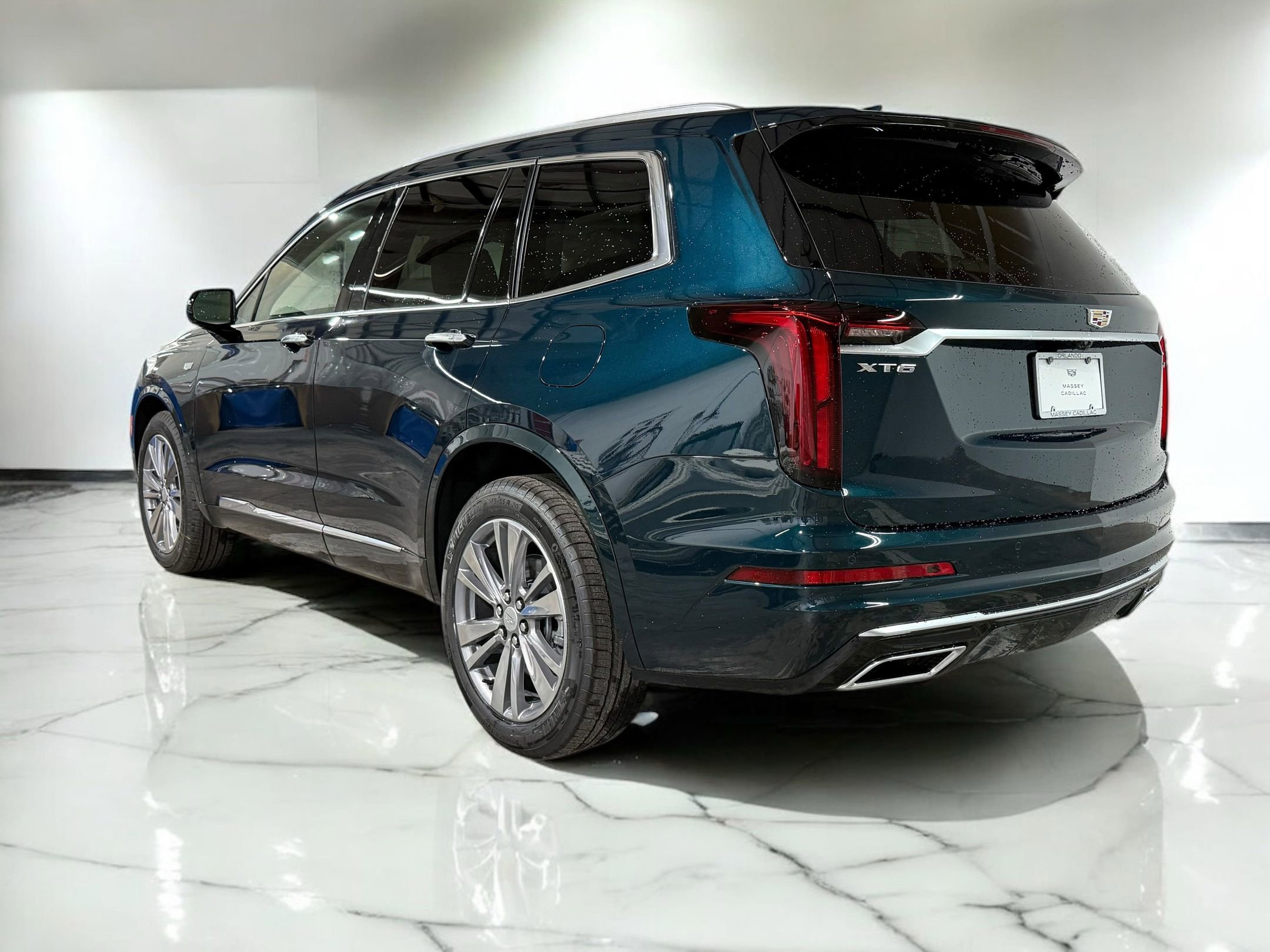 2025 Cadillac XT6 Premium Luxury photo 2