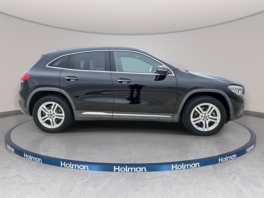 2021 Mercedes Benz GLA 250 4MATIC photo 2
