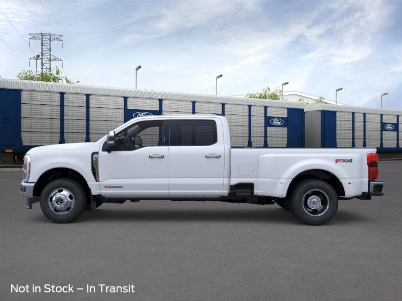 2025 Ford F-350 Lariat photo 3