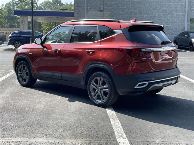 2023 Kia Seltos S photo 2