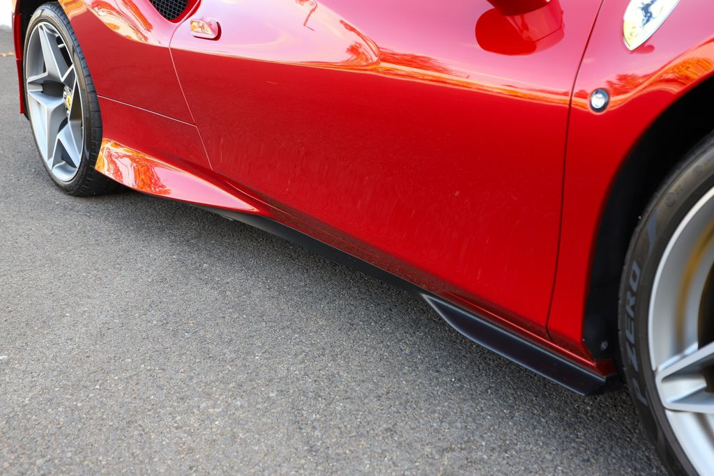 2021 Ferrari F8 Spider photo 30