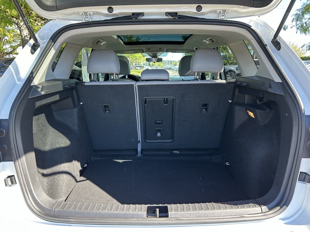 2023 Volkswagen Taos SE photo 25
